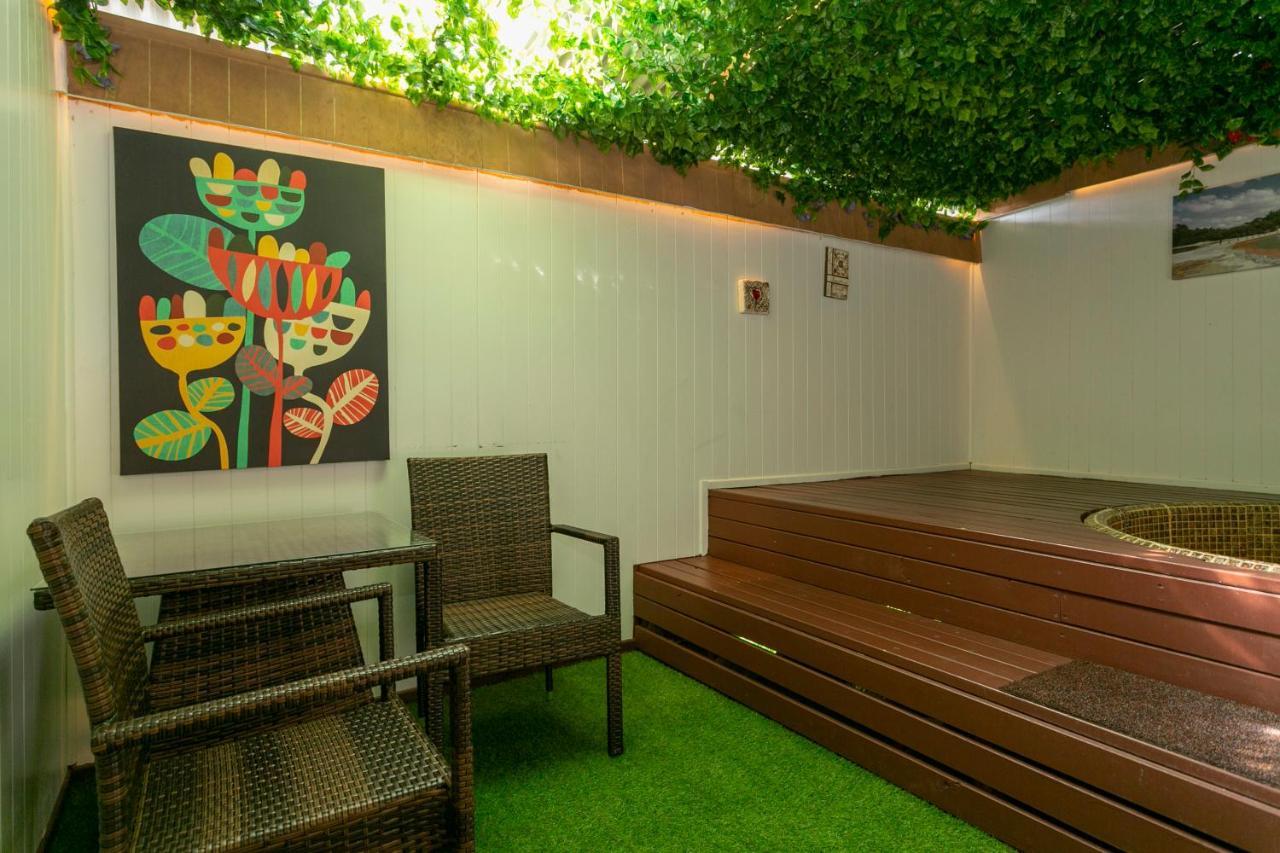 Vu Thermal Lodge - Adults Only Motel Таупо Екстериор снимка