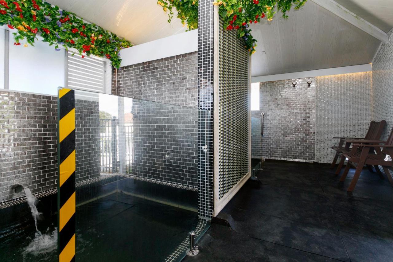 Vu Thermal Lodge - Adults Only Motel Таупо Екстериор снимка